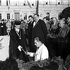 Grundsteinlegung der Akademie durch Kronprinz Rupprecht Brunnens, 1959.